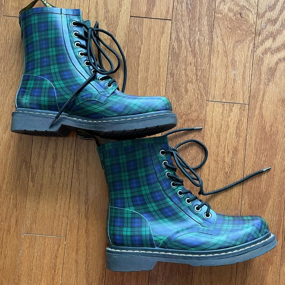 Dr. Martens Drench Black Watch Plaid Rubber Rain Boot Used Blue/Green